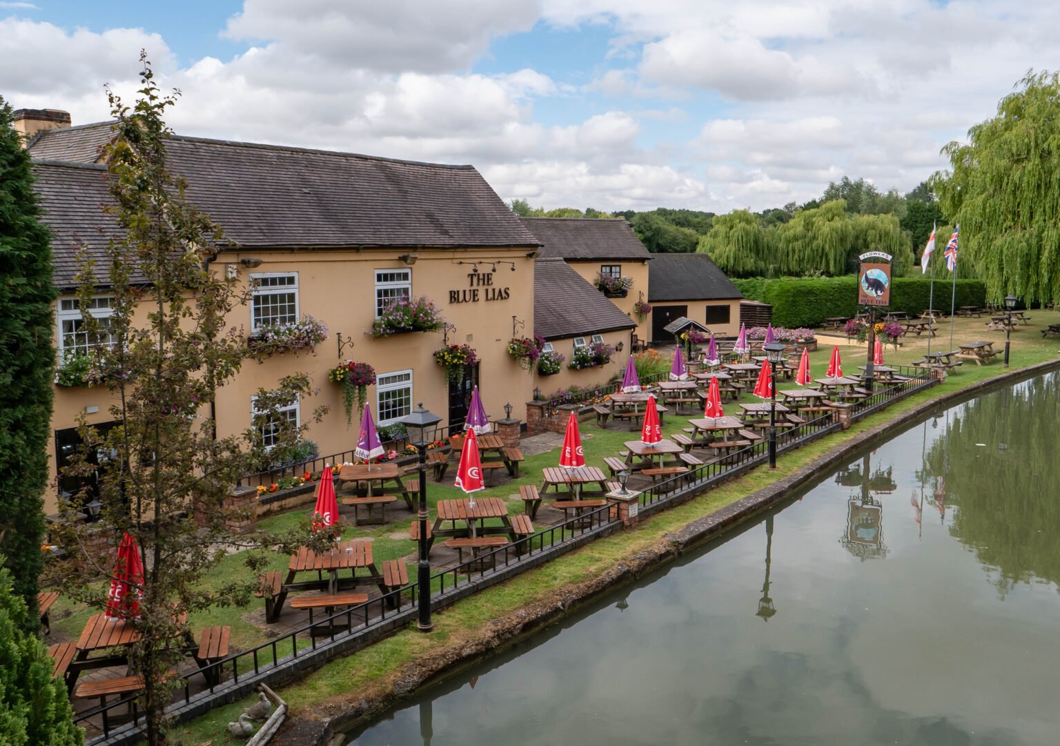 Canalside Pub
